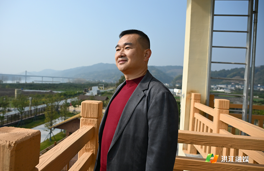 杨新宇：双重身份下的实干坚守与为民初心1.jpg